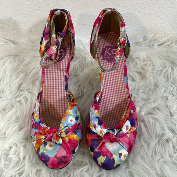 K9 By Rocket Dog Pumps Heel Size 8.5 Ankle Strap Buckle Pink Floral Jazzin Homer - Picture 1 of 14
